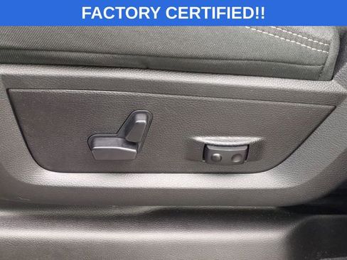 Certified 2025 RAM 2500 Big Horn AWD/4WD image 17