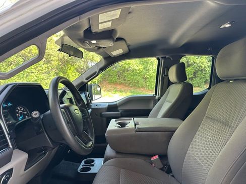 Used 2017 Ford F150 XLT w/ Trailer Tow Package RWD image 10
