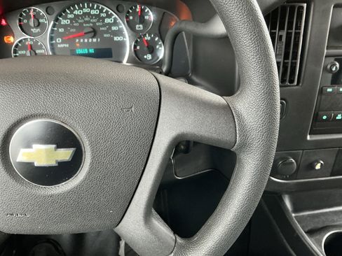 Used 2017 Chevrolet Express 2500 image 13
