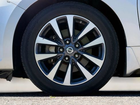 Used 2017 Nissan Altima 2.5 SV image 29