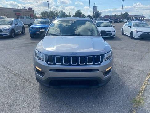 Used 2018 Jeep Compass Sport image 9