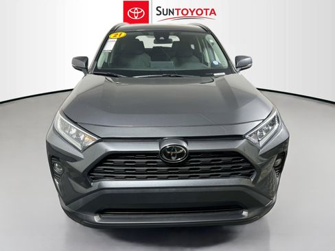 Used 2021 Toyota RAV4 XLE image 10