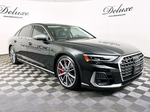 Used 2022 Audi S8 w/ S8 Executive Package image 1