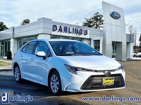Used 2024 Toyota Corolla LE image 3