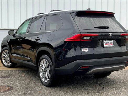 Used 2024 Toyota Grand Highlander Platinum image 15