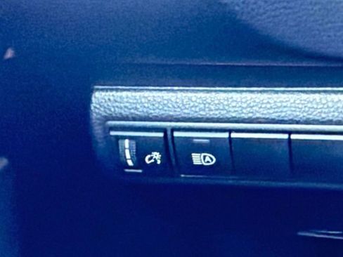 Certified 2025 Toyota Corolla LE image 21