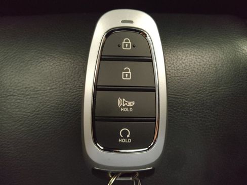 Used 2022 Hyundai Santa Fe Limited FWD image 32