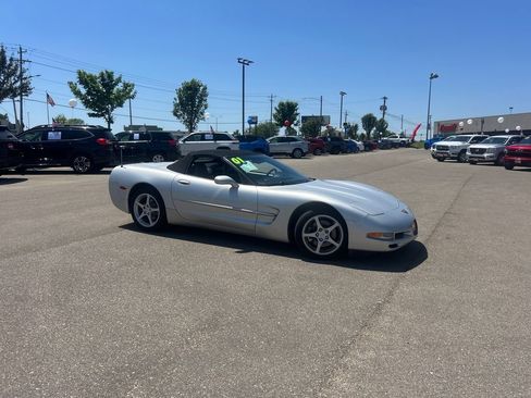 Used 2001 Chevrolet Corvette Convertible w/ Preferred Equipment Group2 RWD image 34