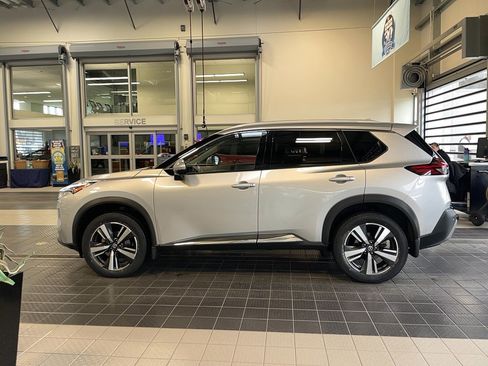 Used 2021 Nissan Rogue SL image 4