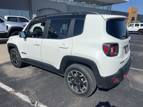 Used 2023 Jeep Renegade Trailhawk w/ Trailhawk Elite Group AWD/4WD image 5