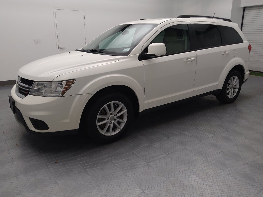 Used 2016 Dodge Journey SXT w/ Comfort/Convenience Group FWD image 2