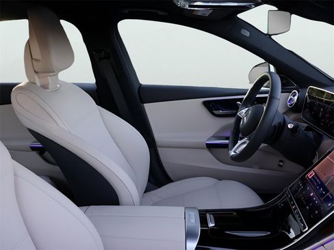 Certified 2025 Mercedes-Benz C 300 4MATIC Sedan image 10