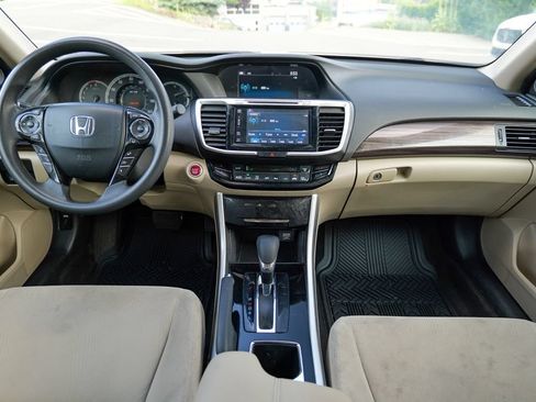 Used 2016 Honda Accord EX image 39