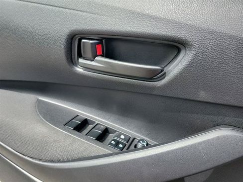 Used 2024 Toyota Corolla LE FWD image 6