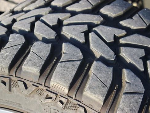 Used 2025 RAM 2500 Laramie w/ Sport Appearance Package image 27