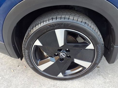 Used 2025 Nissan Kicks SR image 11