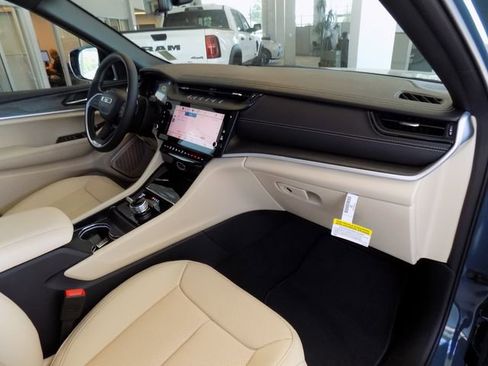 New 2026 Jeep Grand Cherokee L Limited AWD/4WD image 22