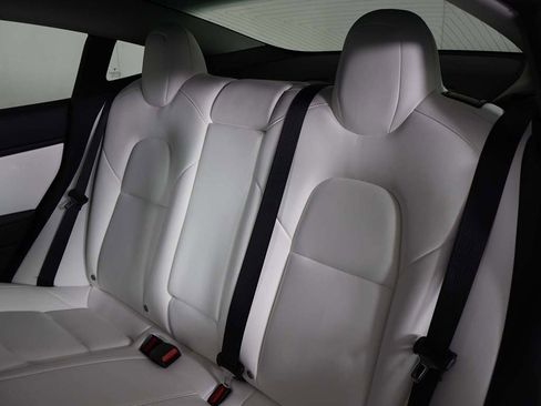 Used 2020 Tesla Model 3 Long Range image 32