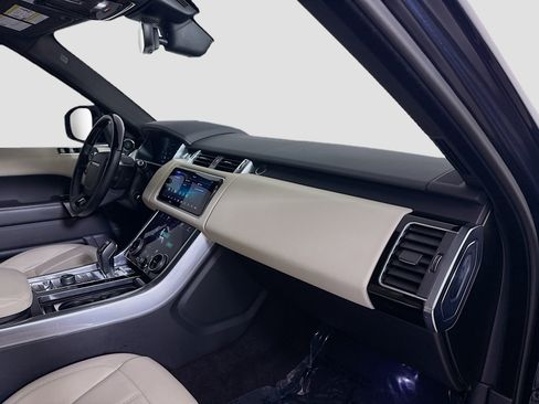 Used 2019 Land Rover Range Rover Sport HSE image 30