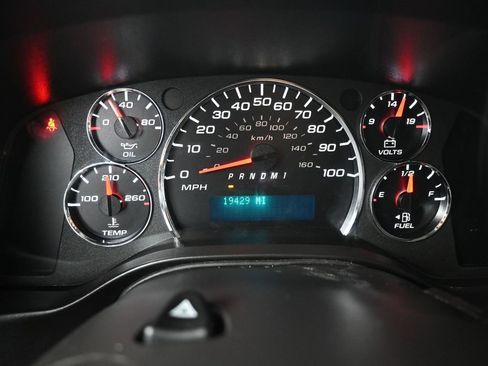 Used 2024 Chevrolet Express 2500 w/ Driver Convenience Package RWD image 14