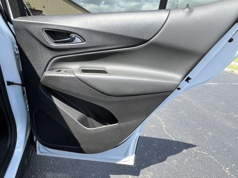 Certified 2024 Chevrolet Equinox LT w/ LPO, Floor Liner Package image 19