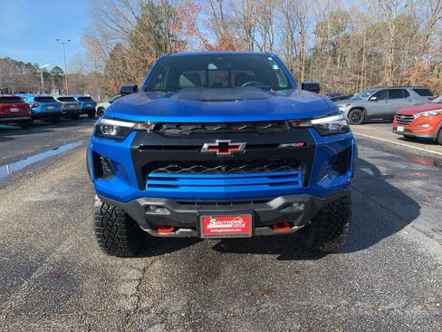 Used 2024 Chevrolet Colorado ZR2 w/ Technology Package image 8