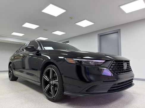 Used 2024 Honda Accord Sport image 4