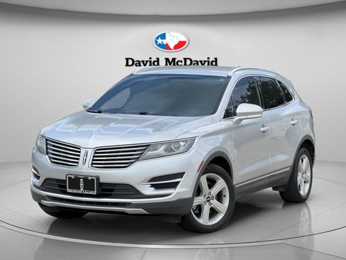 Used 2016 Lincoln MKC Premiere FWD image 2
