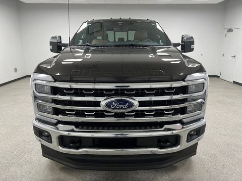 Used 2025 Ford F350 Lariat w/ Lariat Ultimate Package image 3