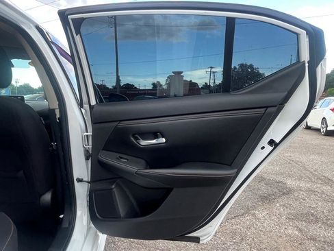 Used 2021 Nissan Sentra SR FWD image 30