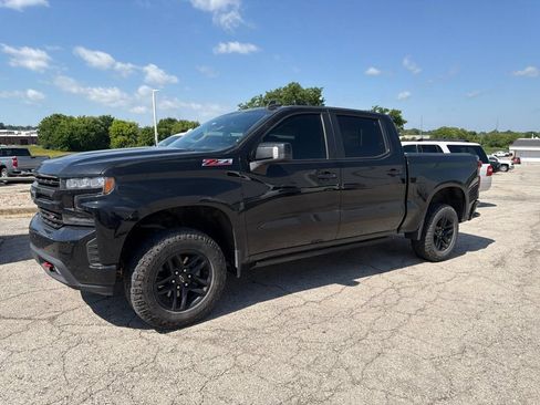 Used 2020 Chevrolet Silverado 1500 LT Trail Boss AWD/4WD image 3