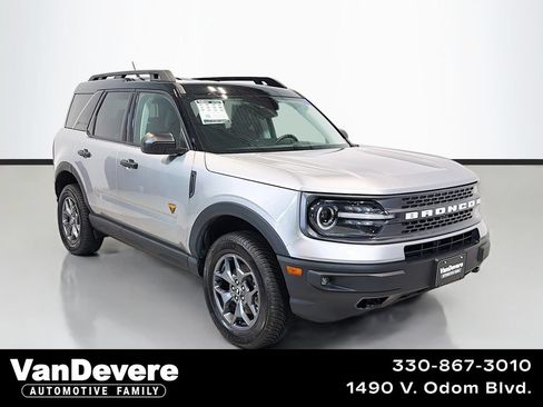 Used 2022 Ford Bronco Sport Badlands AWD/4WD image 1