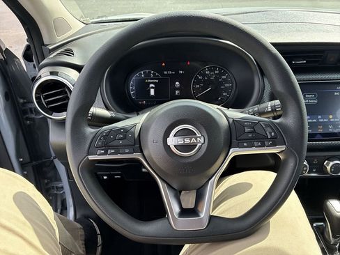 Used 2024 Nissan Kicks SV FWD image 14