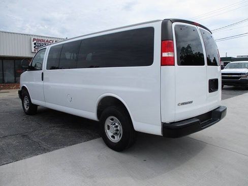 Used 2019 Chevrolet Express 3500 LS RWD image 8