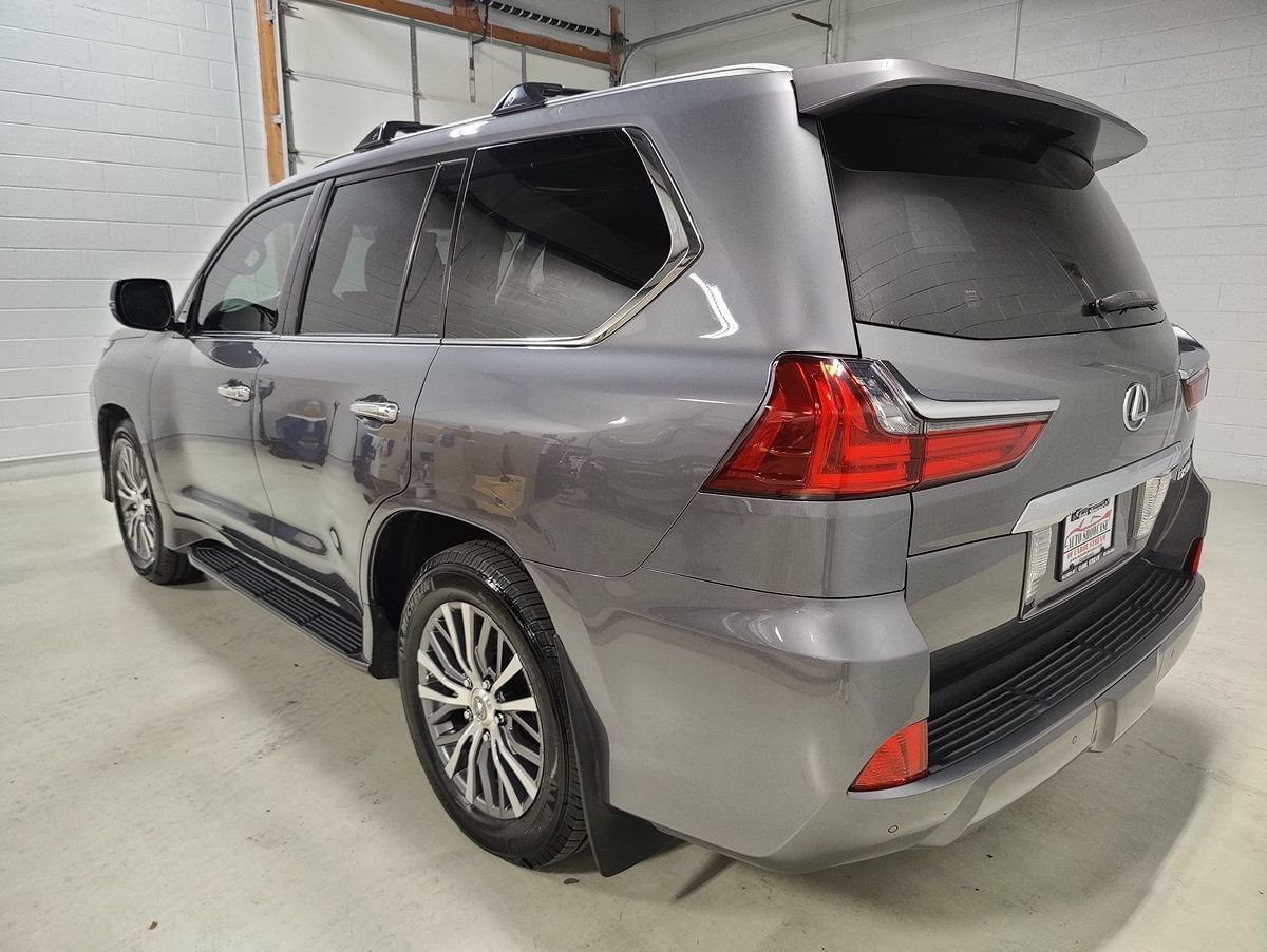 Used 2016 Lexus LX 570 4WD w/ Luxury Package image 27