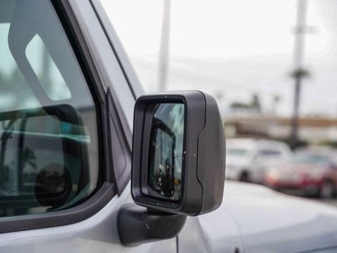 Used 2024 Jeep Gladiator Sport image 13