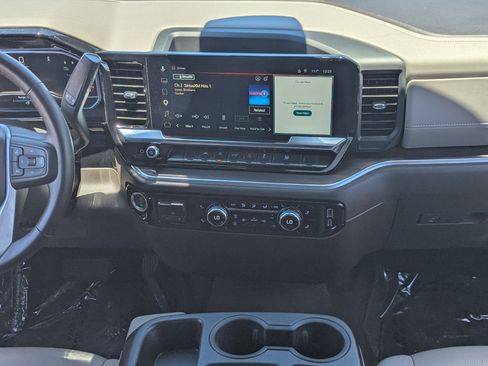 Used 2025 GMC Sierra 1500 SLT RWD image 16