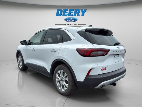 Certified 2023 Ford Escape Active w/ Cold Weather Package FWD image 8