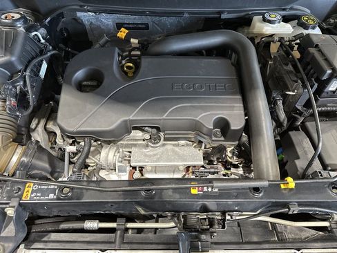 Used 2023 Chevrolet Equinox RS AWD/4WD image 21