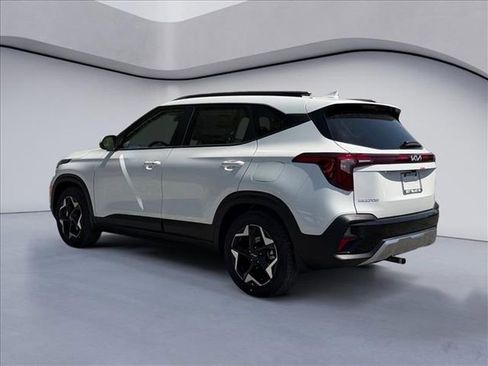New 2026 Kia Seltos S FWD image 3