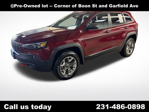 Used 2019 Jeep Cherokee Trailhawk w/ Cold Weather Group image 1