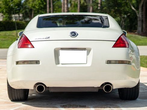 Used 2004 Nissan 350Z Touring w/ Cargo Convenience Pkg image 7