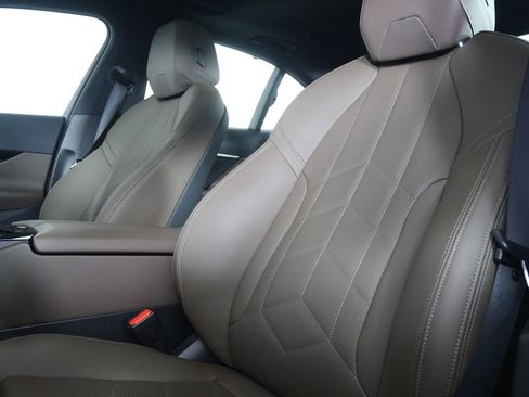 Certified 2025 BMW 530i image 11