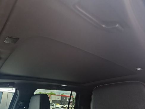 Used 2023 Chevrolet Suburban RST w/ Luxury Package AWD/4WD image 4