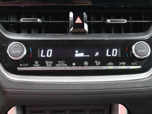 Used 2023 Toyota Corolla Cross XLE w/ Convenience Package AWD/4WD image 21