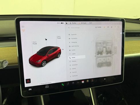 Used 2021 Tesla Model Y Long Range AWD/4WD image 33