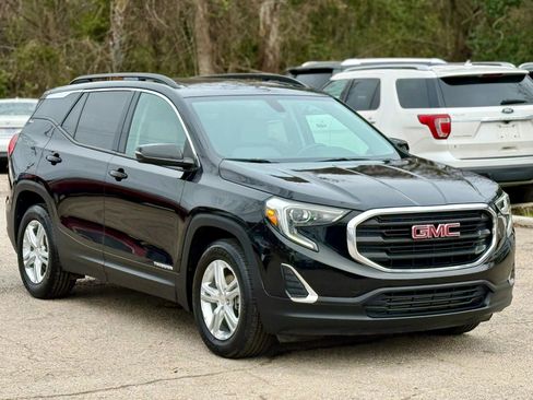 Used 2019 GMC Terrain SLE w/ Driver Convenience Package image 1