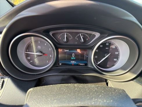 Used 2019 Buick Envision Essence image 3