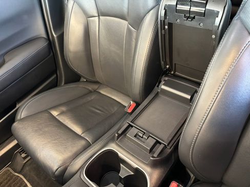 Used 2022 Subaru Outback Limited image 21