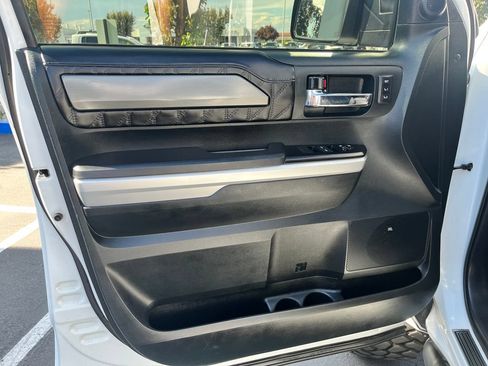 Used 2017 Toyota Tundra Platinum AWD/4WD image 10